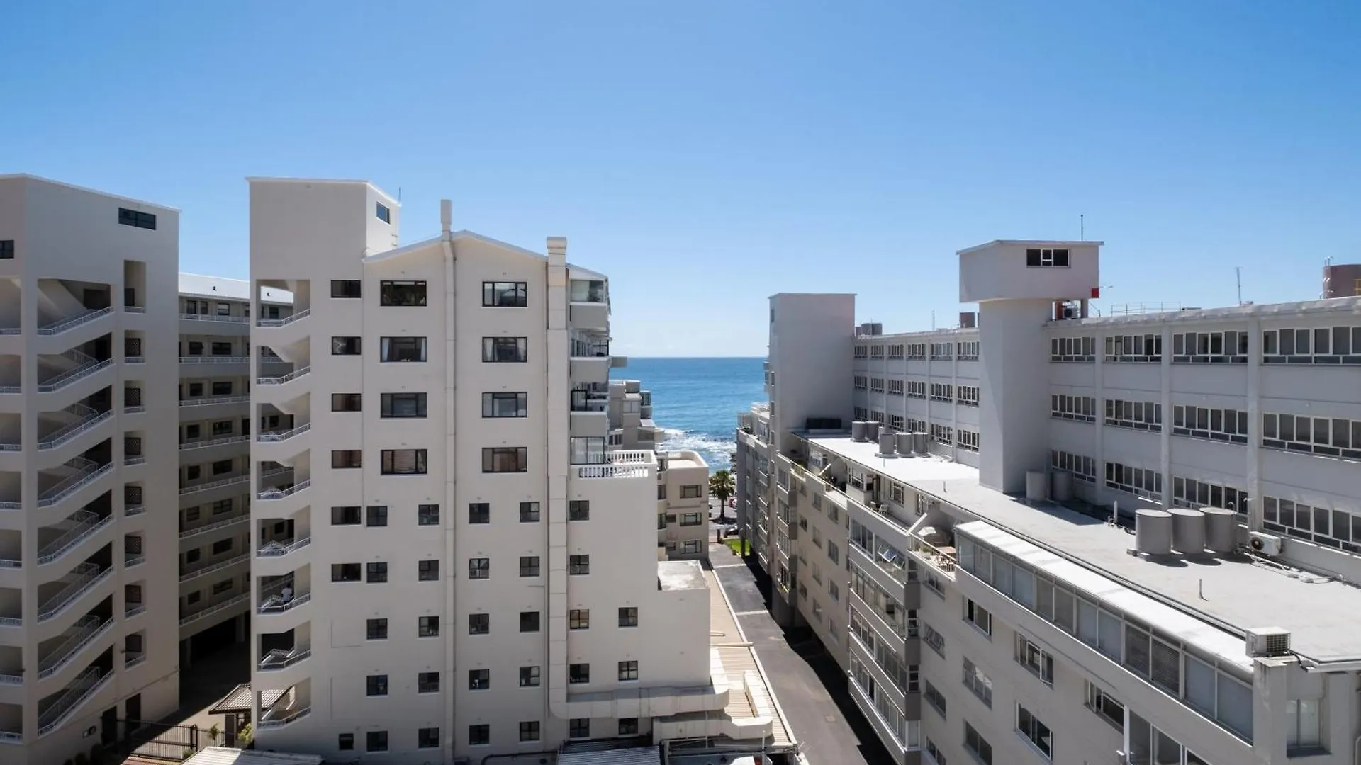 Flamingo 102 - One Bedroom Sea Point Apartment Le Cap