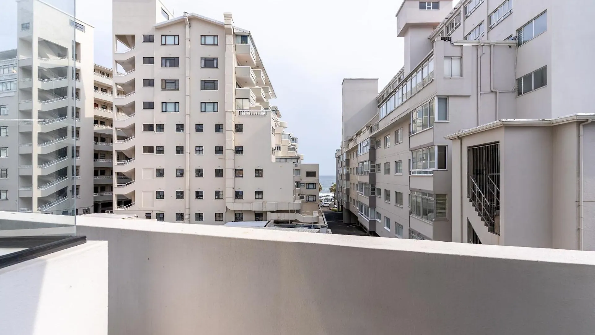 Flamingo 102 - One Bedroom Sea Point Apartment Le Cap